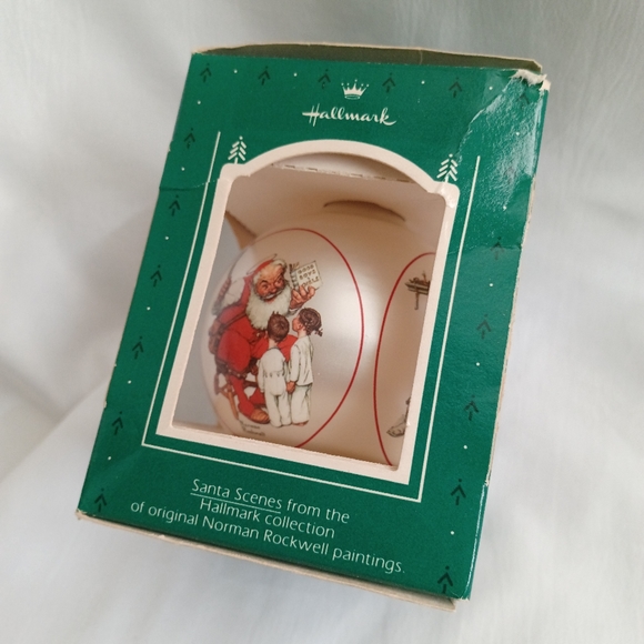 Hallmark Norman Rockwell Christmas Santa Ornament - Picture 9 of 11